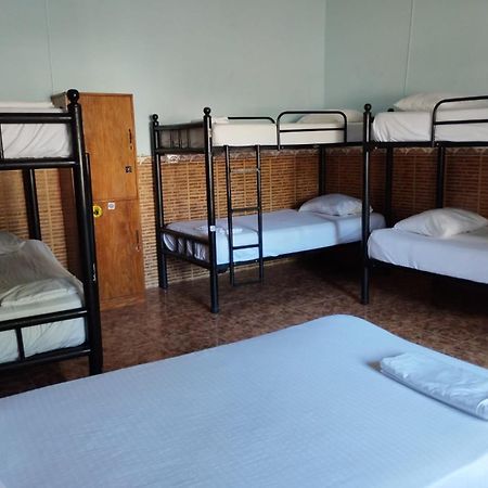 Hostal Luna Llena Getsemani Картахена Экстерьер фото
