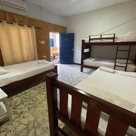Hostal Luna Llena Getsemani Картахена Экстерьер фото
