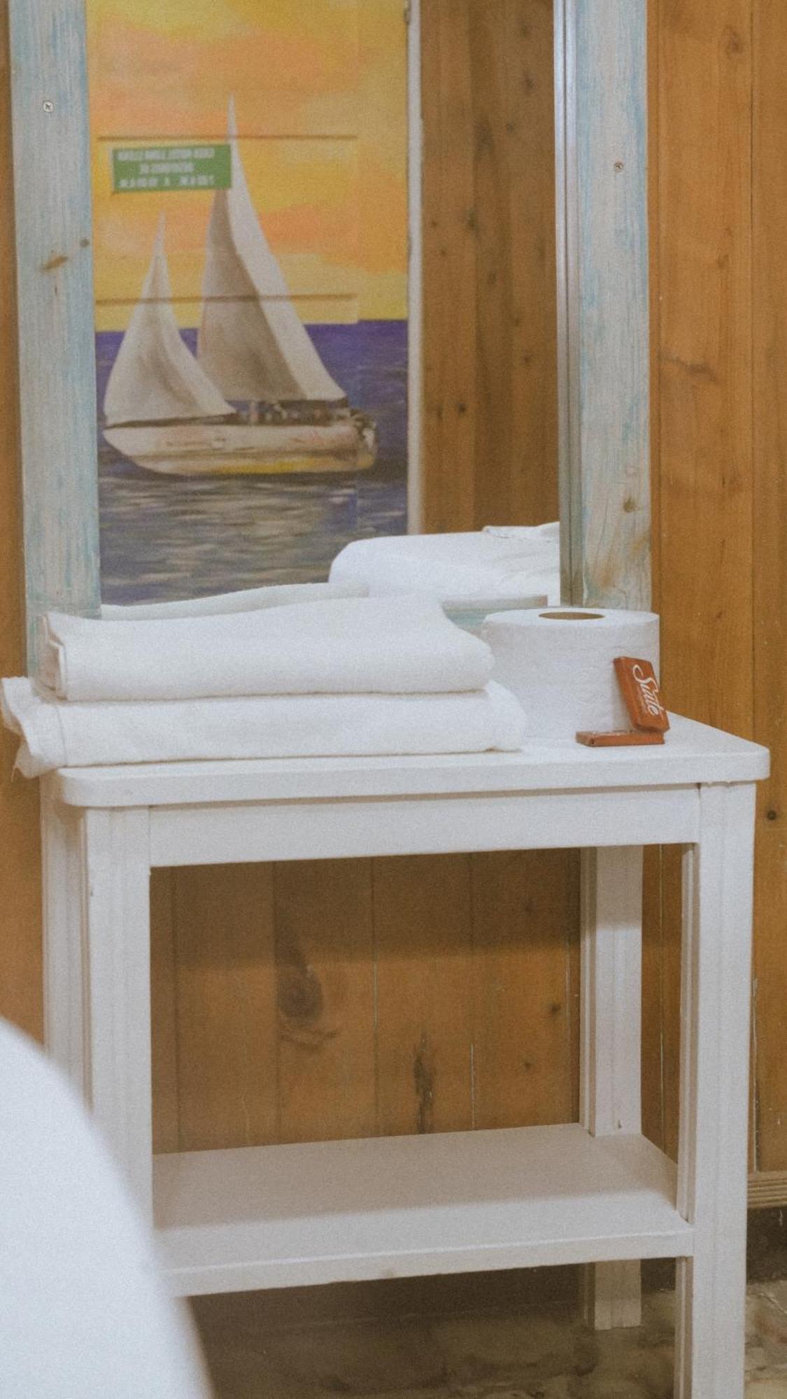 Hostal Luna Llena Getsemani Картахена Экстерьер фото