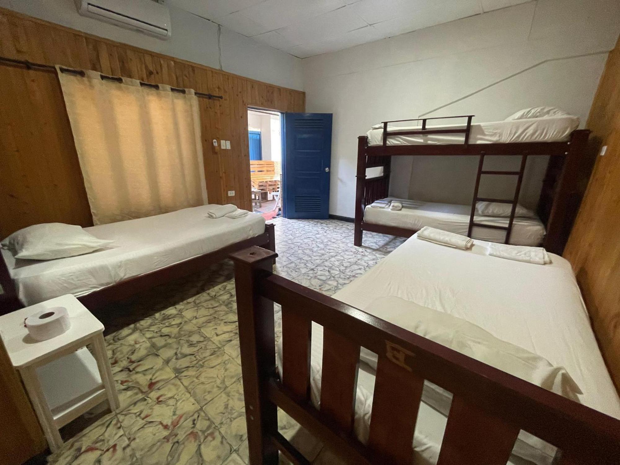 Hostal Luna Llena Getsemani Картахена Экстерьер фото